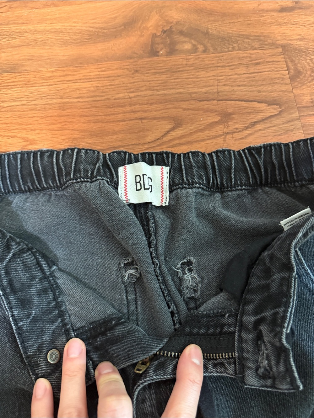 BDG Station Cocoon Baggy Barrel Leg Cargo Jeans - Picture 7 of 11